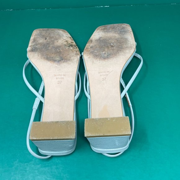 Intentionally Blank | Freya Sandal in Sage - Picture 4 of 5
